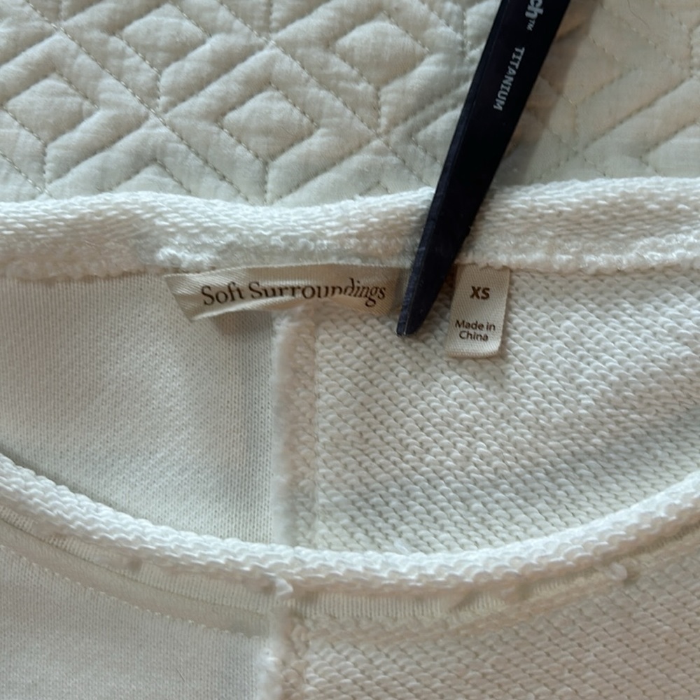 Soft Surroundings white pullover. XS - Picture 4 of 6